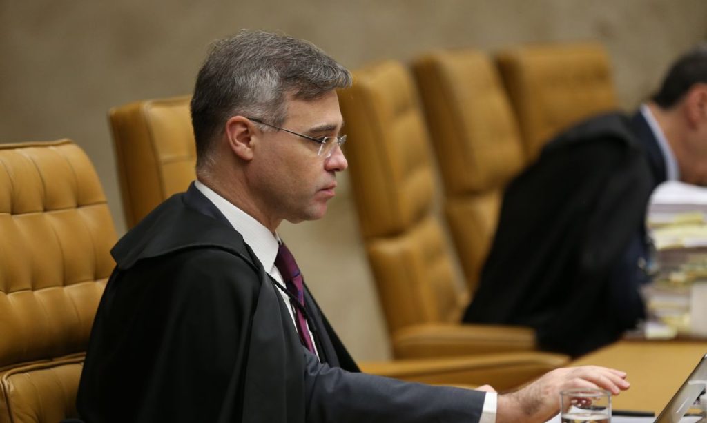 Mendonça levanta sigilo de quase 40 processos no STF