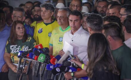 Irmãos Brant - Moraes manda Flávio entregar passaporte e o proíbe de deixar o país