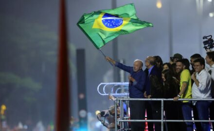 Irmãos Brant - Líderes estrangeiros reconhecem vitória e parabenizam Lula